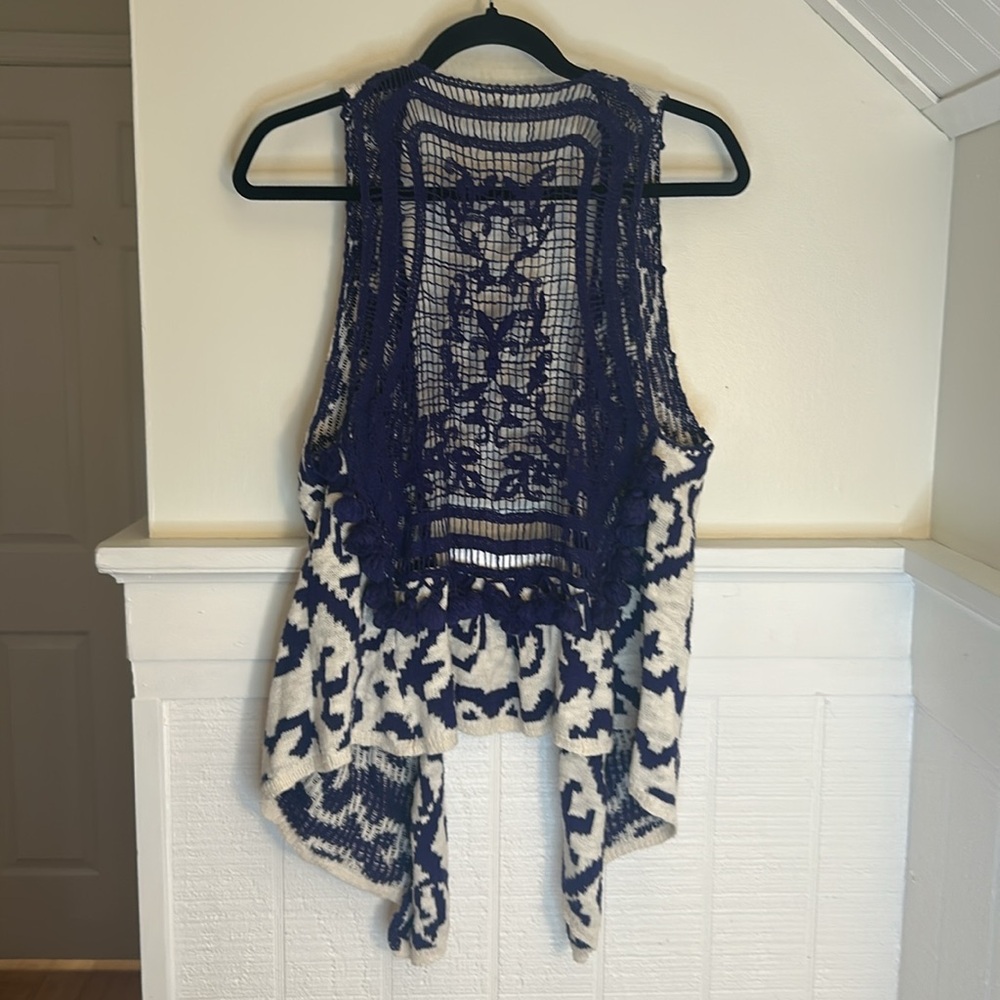 Anthropologie MOTH Boho Turson Netted Crochet Tassel Vest size M/L - Picture 9 of 11